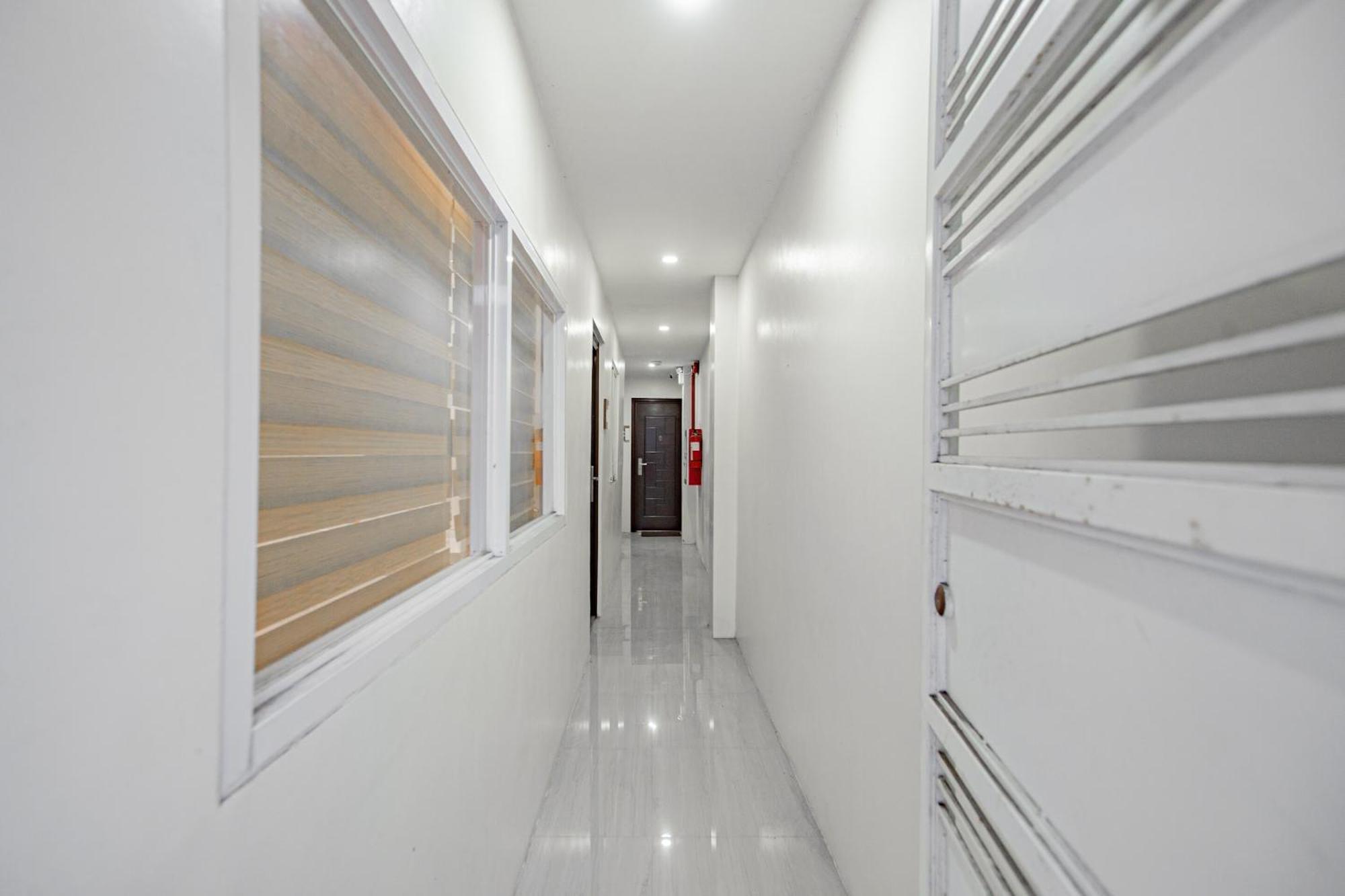 Oyo 605 The Quarters Hotel Manila Luaran gambar